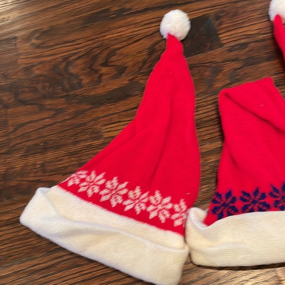 Set of 3 Red and White Knit Santa Hats with snowflakes design - Picture 5 of 5